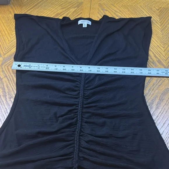 Max studuo V neck top - Picture 5 of 8